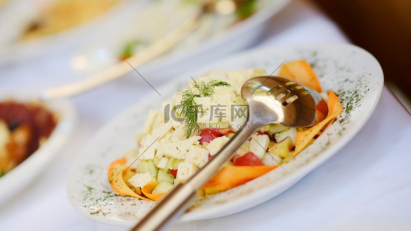 散装膨化食品：揭秘其背后的工艺与品质**